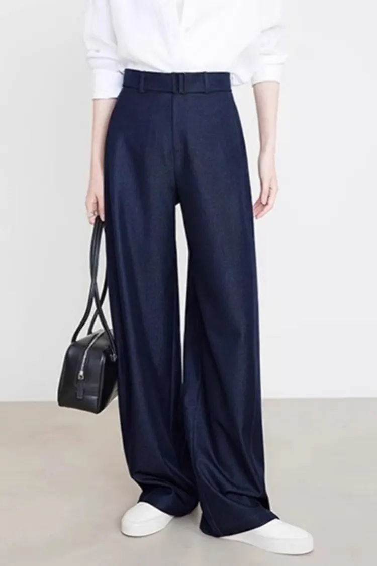 سروال بدلة نسائي بقصة ضيقة